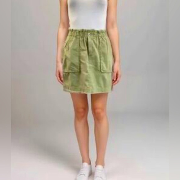 Zara Women’s Mini Skirt with Cargo Style Pockets Size medium - Picture 1 of 7